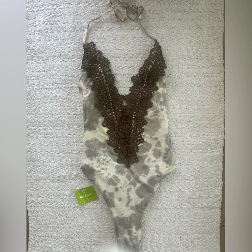 Blue Life one piece halter swimsuit with crochet deep v tie dye - Picture 6 of 10